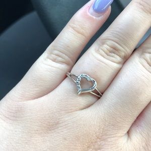 Sterling silver size 6 diamond chip heart ring